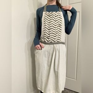 World Market Apron tan/gray